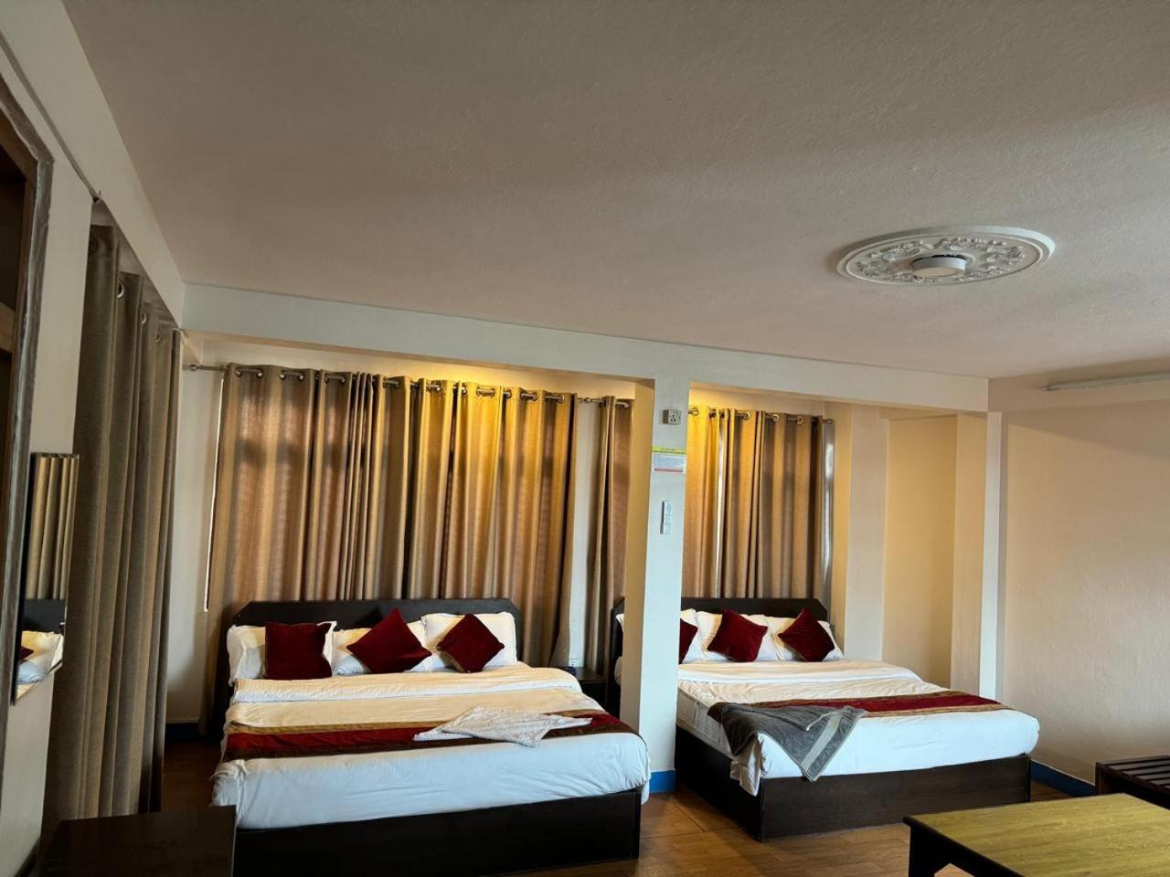 Hotel Silver Jubilee Kathmandu Exterior foto